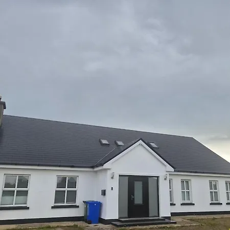 בית נופש 4 Bedroom House In Co Donegal Annagry